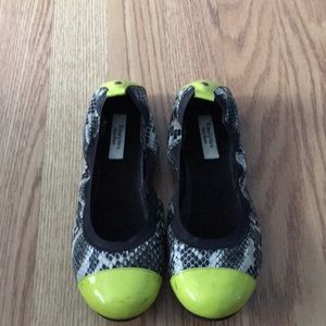 Simply Vera Vera Wang Flats